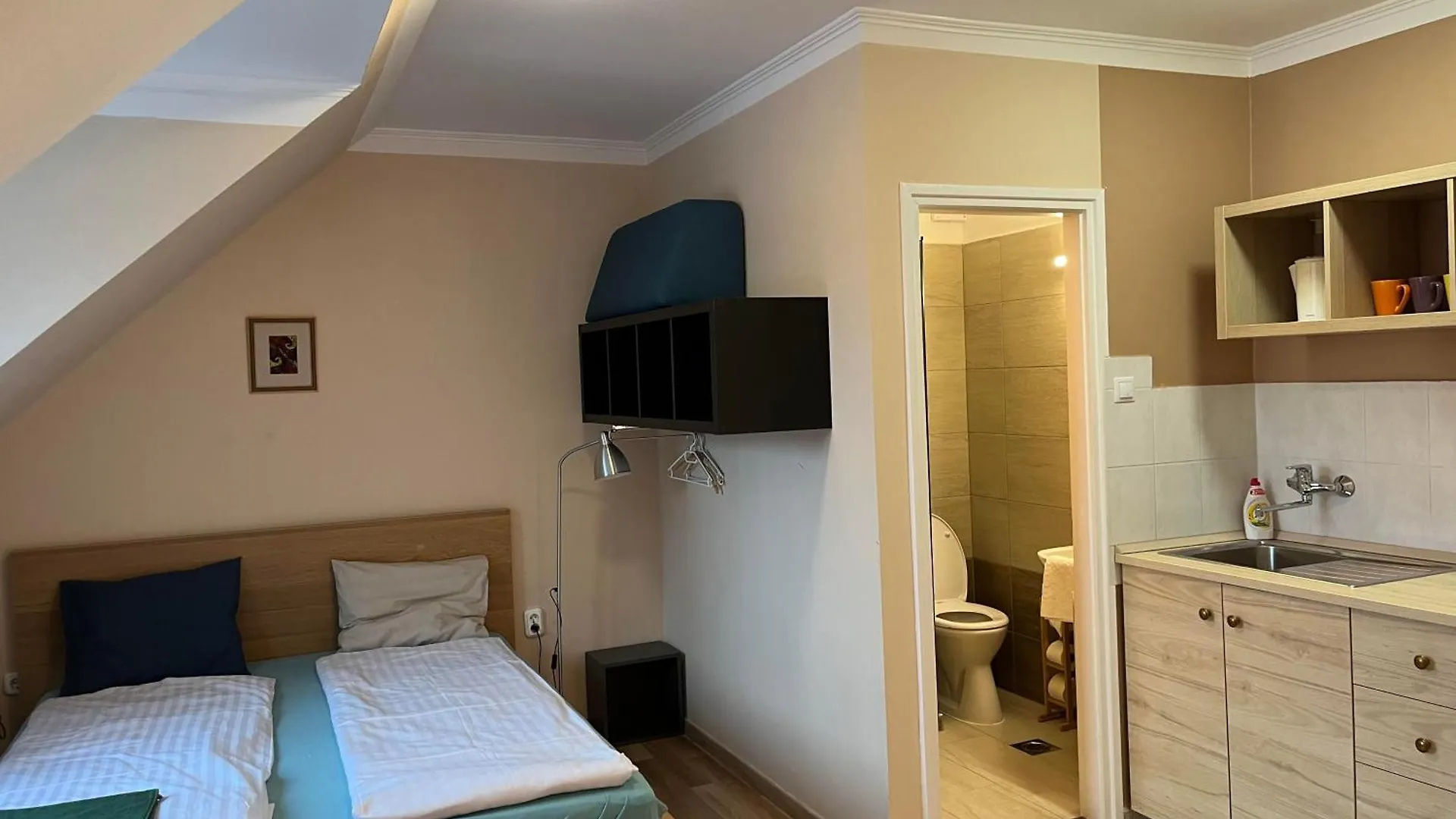 Petofi Vendeghaz Hotel Eger 0*,  Hungary