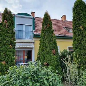 Körteszirom Eger